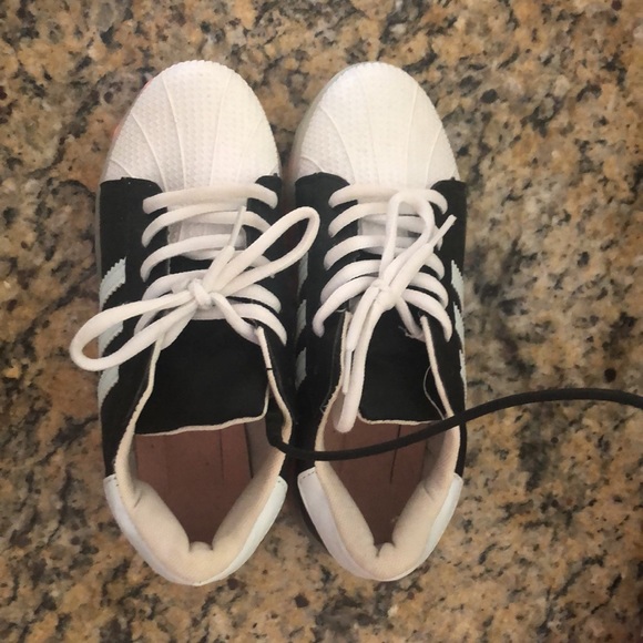 Cute boys and girl light up sneakers, and it changes colors - Picture 4 of 12